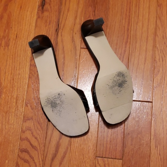 Sandles - Picture 2 of 2